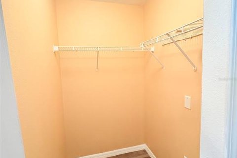 Adosado en alquiler en Brandon, Florida, 3 dormitorios, 178.09 m2 № 1879862 - foto 16