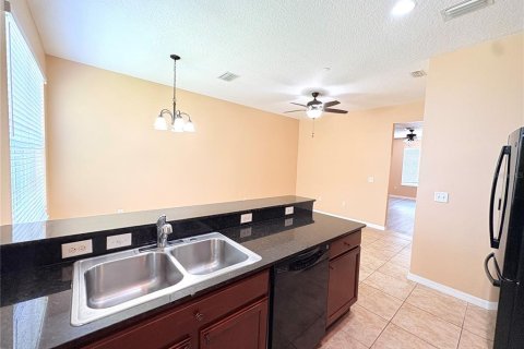 Adosado en alquiler en Brandon, Florida, 3 dormitorios, 178.09 m2 № 1879862 - foto 9