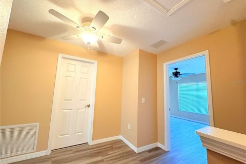 Adosado en alquiler en Brandon, Florida, 3 dormitorios, 178.09 m2 № 1879862 - foto 13