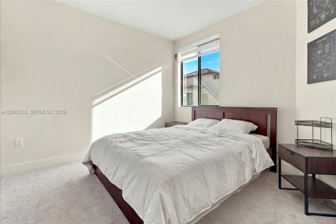Condo in Doral, Florida, 4 bedrooms  № 2399654 - photo 27