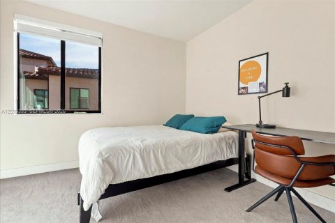 Condo in Doral, Florida, 4 bedrooms  № 2399654 - photo 24