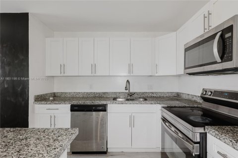 Купить виллу или дом в Майами, Флорида 3 спальни, 104.05м2, № 1777583 - фото 8