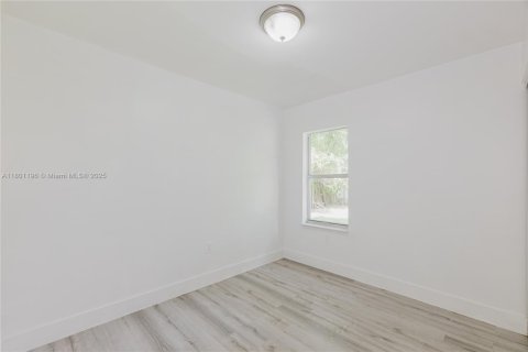 Купить виллу или дом в Майами, Флорида 3 спальни, 104.05м2, № 1777583 - фото 10