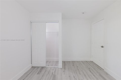 Купить виллу или дом в Майами, Флорида 3 спальни, 104.05м2, № 1777583 - фото 11