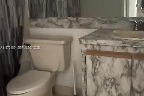 Купить кондоминиум в Форт-Лодердейл, Флорида 1 спальня, 65.22м2, № 1979884 - фото 16