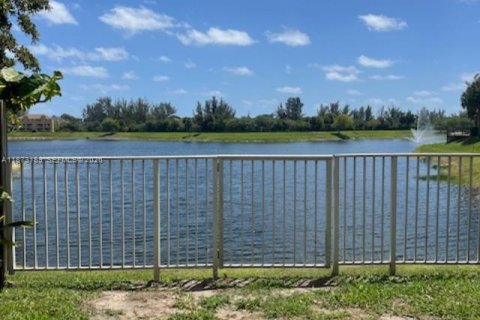 Купить кондоминиум в Форт-Лодердейл, Флорида 1 спальня, 65.22м2, № 1979884 - фото 19