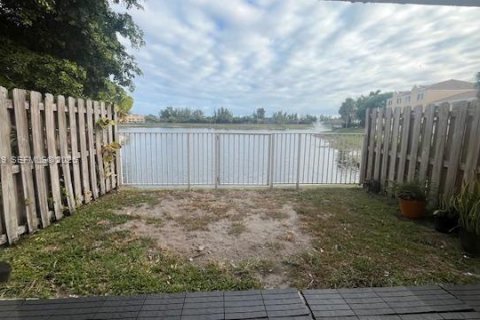 Купить кондоминиум в Форт-Лодердейл, Флорида 1 спальня, 65.22м2, № 1979884 - фото 18