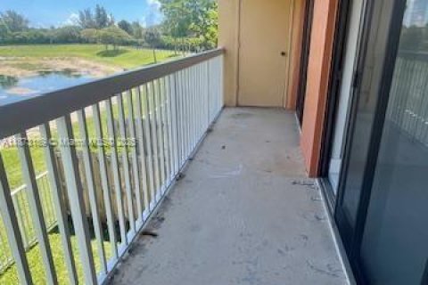 Купить кондоминиум в Форт-Лодердейл, Флорида 1 спальня, 65.22м2, № 1979884 - фото 6