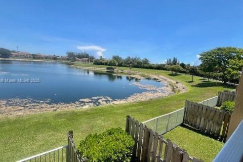 Купить кондоминиум в Форт-Лодердейл, Флорида 1 спальня, 65.22м2, № 1979884 - фото 5