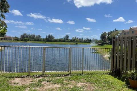 Купить кондоминиум в Форт-Лодердейл, Флорида 1 спальня, 65.22м2, № 1979884 - фото 20