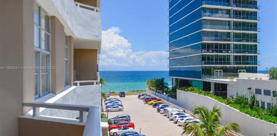 Condo à Hallandale Beach, Floride, 1 chambre № 1946690