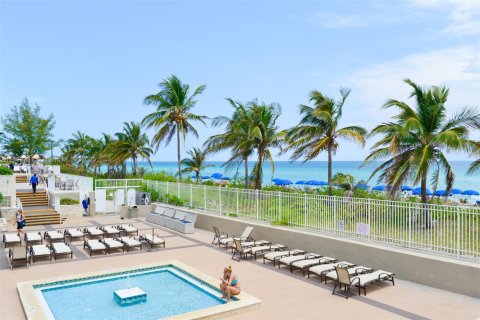 Copropriété à louer à Hallandale Beach, Floride: 1 chambre, 80.82 m2 № 1946690 - photo 21