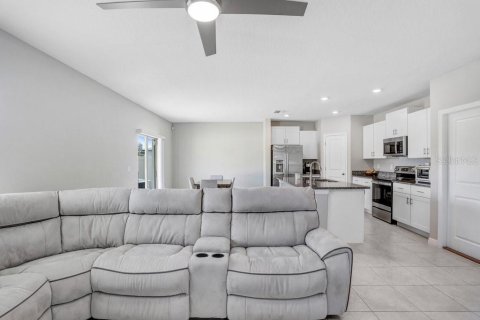 House in Wimauma, Florida 4 bedrooms, 177.81 sq.m. № 1413158 - photo 17