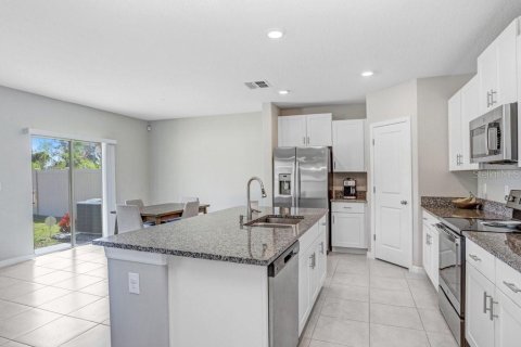House in Wimauma, Florida 4 bedrooms, 177.81 sq.m. № 1413158 - photo 18