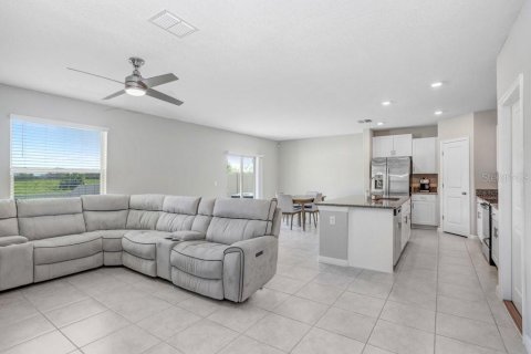 House in Wimauma, Florida 4 bedrooms, 177.81 sq.m. № 1413158 - photo 19