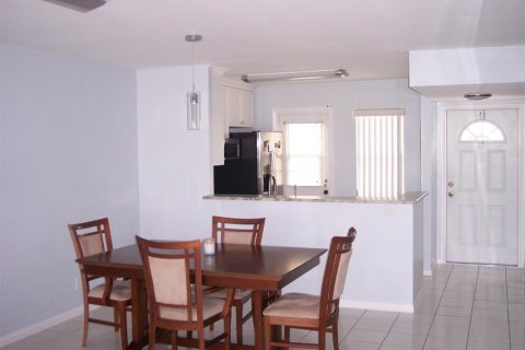 Condo in Dania Beach, Florida, 1 bedroom  № 2250323 - photo 21