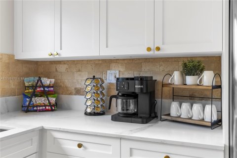 Casa en alquiler en Deerfield Beach, Florida, 4 dormitorios, 156.91 m2 № 2022916 - foto 12