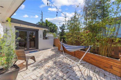 Casa en alquiler en Deerfield Beach, Florida, 4 dormitorios, 156.91 m2 № 2022916 - foto 8