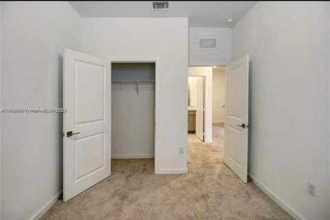 Touwnhouse à vendre à Florida City, Floride: 3 chambres, 136.19 m2 № 1940299 - photo 5