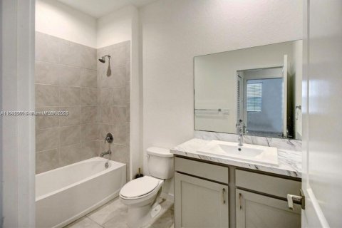 Touwnhouse à vendre à Florida City, Floride: 3 chambres, 136.19 m2 № 1940299 - photo 6