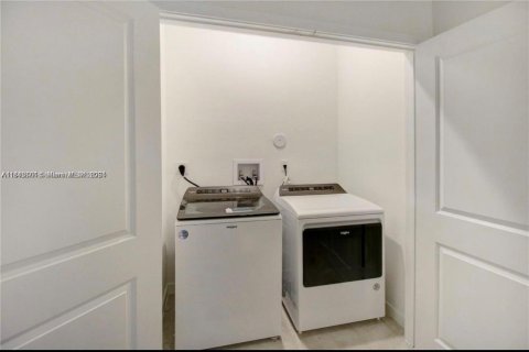 Touwnhouse à vendre à Florida City, Floride: 3 chambres, 136.19 m2 № 1940299 - photo 7