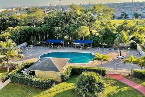 Condominio en venta en Hollywood, Florida, 2 dormitorios, 105.17 m2 № 2035123 - foto 26