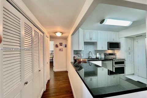 Condominio en venta en Hollywood, Florida, 2 dormitorios, 105.17 m2 № 2035123 - foto 19