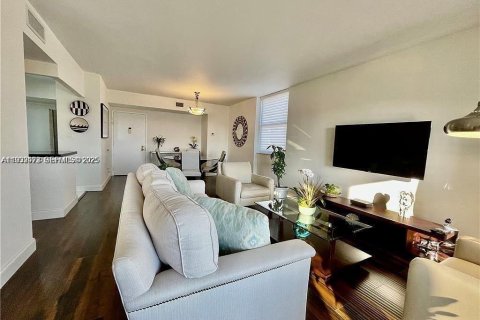 Condominio en venta en Hollywood, Florida, 2 dormitorios, 105.17 m2 № 2035123 - foto 4