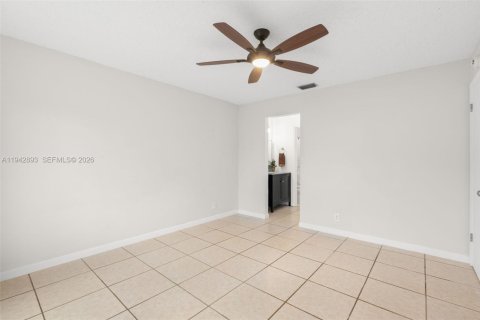 Villa ou maison à vendre à Deerfield Beach, Floride: 2 chambres, 111.48 m2 № 2000683 - photo 20