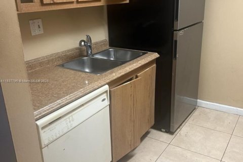 Снять в аренду кондоминиум в Уэст-Палм-Бич, Флорида 1 спальня, 72м2, № 1935593 - фото 15