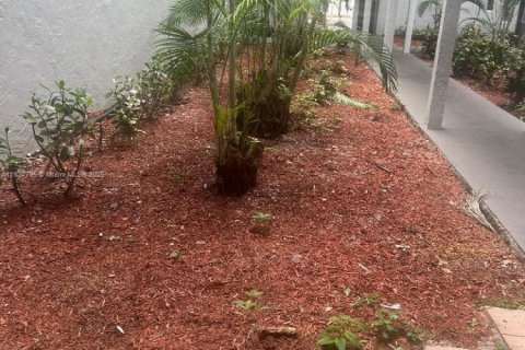 Снять в аренду кондоминиум в Уэст-Палм-Бич, Флорида 1 спальня, 72м2, № 1935593 - фото 3