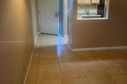 Снять в аренду кондоминиум в Уэст-Палм-Бич, Флорида 1 спальня, 72м2, № 1935593 - фото 10