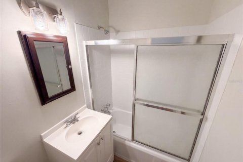 Villa ou maison à vendre à Saint Petersburg, Floride: 2 chambres, 85.1 m2 № 2361055 - photo 11