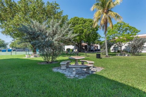 Condo in Margate, Florida, 2 bedrooms  № 945826 - photo 1