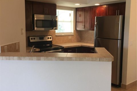 Condo in Sunrise, Florida, 2 bedrooms  № 2383209 - photo 3