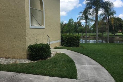 Condo in Sunrise, Florida, 2 bedrooms  № 2383209 - photo 12