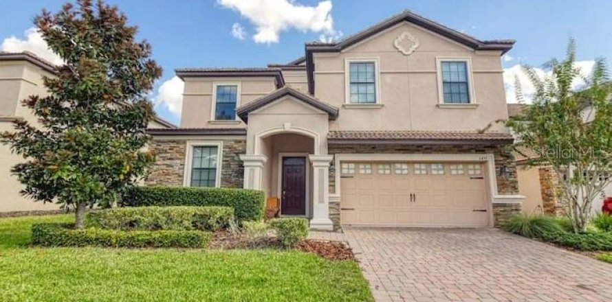 Villa ou maison à Davenport, Floride 8 chambres, 363.15 m2 № 2135774