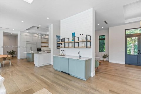 House in Pinecrest, Florida 6 bedrooms, 543.29 sq.m. № 1964413 - photo 22