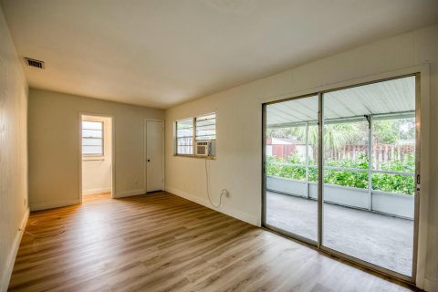 Apartment in Jensen Beach, Florida 3 bedrooms, 99.68 sq.m. № 2400017 - photo 10