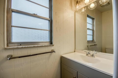 Apartment in Jensen Beach, Florida 3 bedrooms, 99.68 sq.m. № 2400017 - photo 12