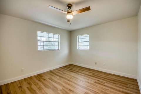 Apartment in Jensen Beach, Florida 3 bedrooms, 99.68 sq.m. № 2400017 - photo 6