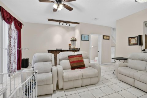 Touwnhouse à louer à Sunrise, Floride: 3 chambres, 129.69 m2 № 1996880 - photo 17