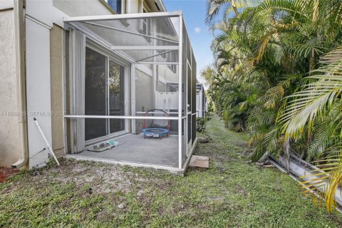 Touwnhouse à louer à Sunrise, Floride: 3 chambres, 129.69 m2 № 1996880 - photo 2