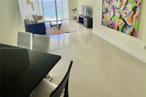 Condominio en alquiler en Sunny Isles Beach, Florida, 1 dormitorio, 92.9 m2 № 1958941 - foto 6