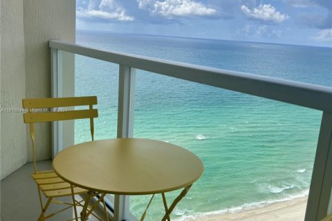 Condominio en alquiler en Sunny Isles Beach, Florida, 1 dormitorio, 92.9 m2 № 1958941 - foto 29