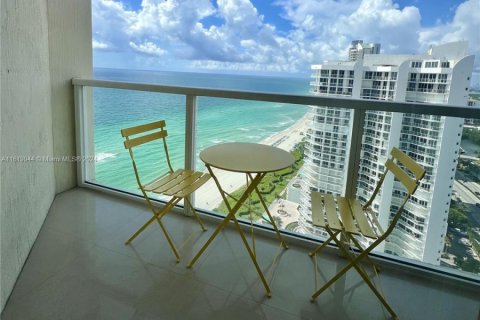 Condominio en alquiler en Sunny Isles Beach, Florida, 1 dormitorio, 92.9 m2 № 1958941 - foto 30