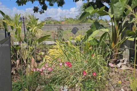 Casa en venta en Miami, Florida, 3 dormitorios, 294.31 m2 № 2079770 - foto 26
