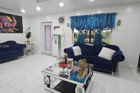 Casa en venta en Miami, Florida, 3 dormitorios, 294.31 m2 № 2079770 - foto 13