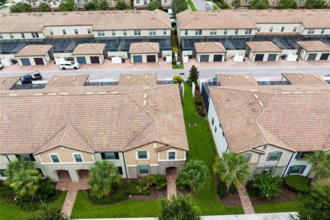 Townhouse in Kissimmee, Florida 5 bedrooms, 210.42 sq.m. № 2207691 - photo 28