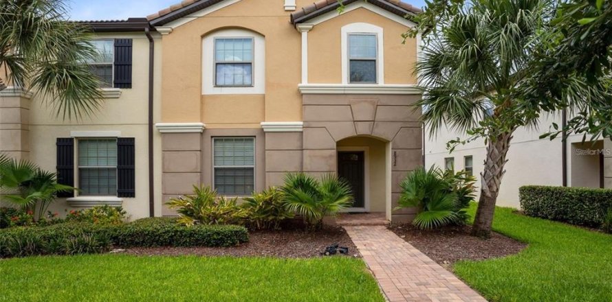 Townhouse in Kissimmee, Florida 5 bedrooms, 210.42 sq.m. № 2207691
